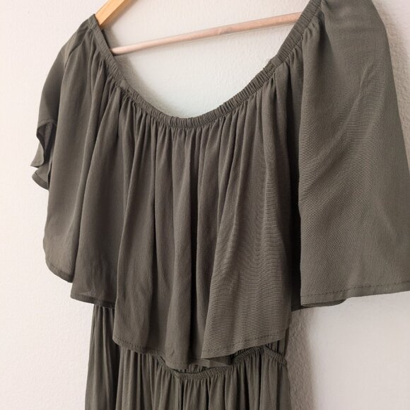 Olive Green Ruffled Off-Shoulder Jumpsuit Size Large Women - Picture 5 of 7